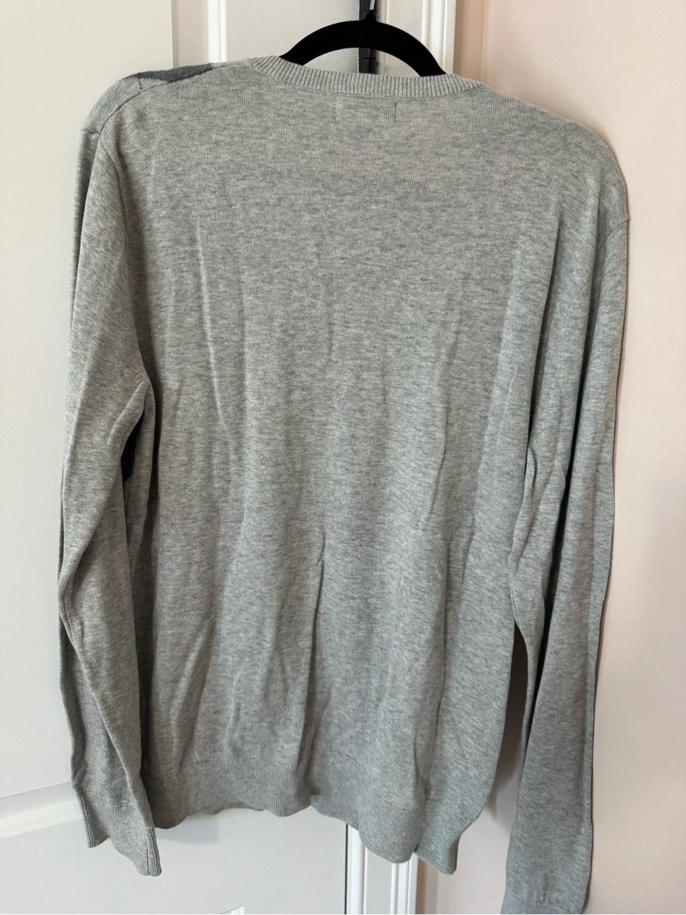 Banana Republic lightweight neck